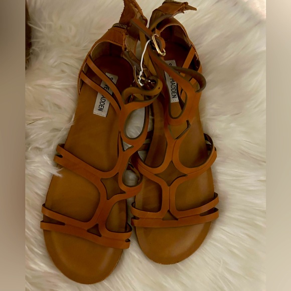 Steve Madden cognac brown leather gladiator sandals with zipper detailing, EUC - Picture 1 of 3